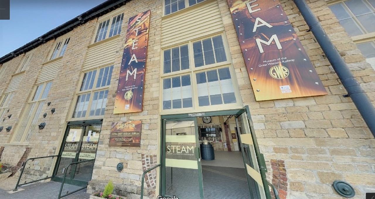 Swindon City Centre Duplex - Entercloud9Sa エクステリア 写真